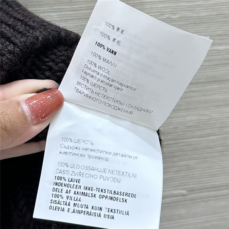 Pra*a logo wool vest top black