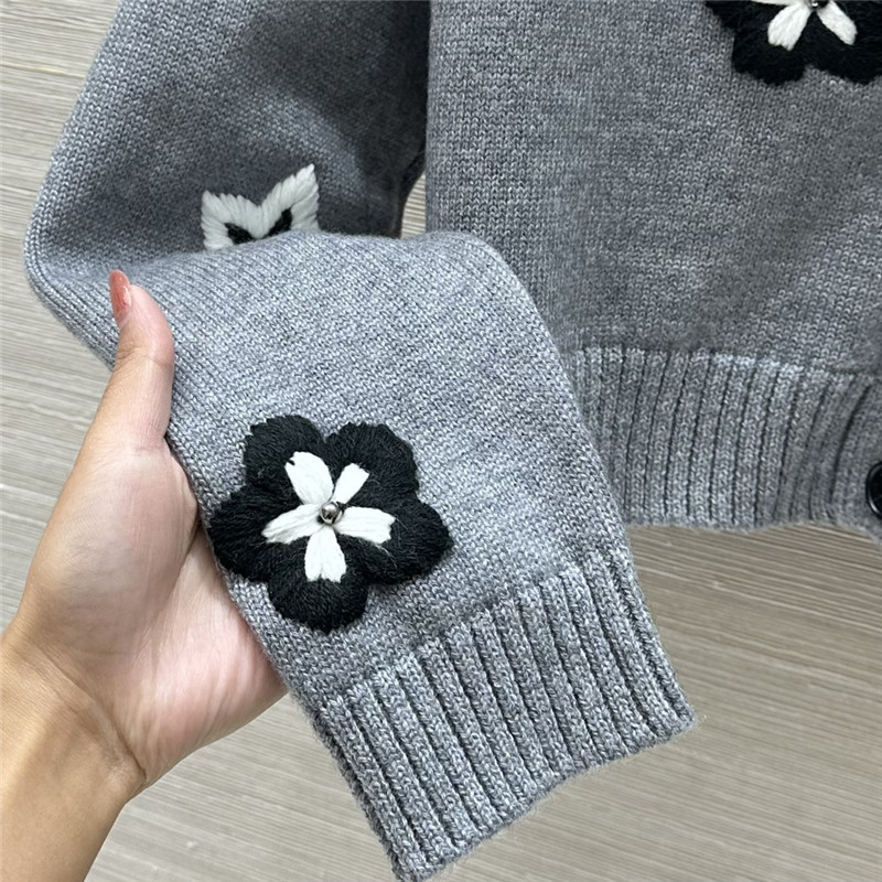 Va1e*ntin0 cropped floral cardigan grey