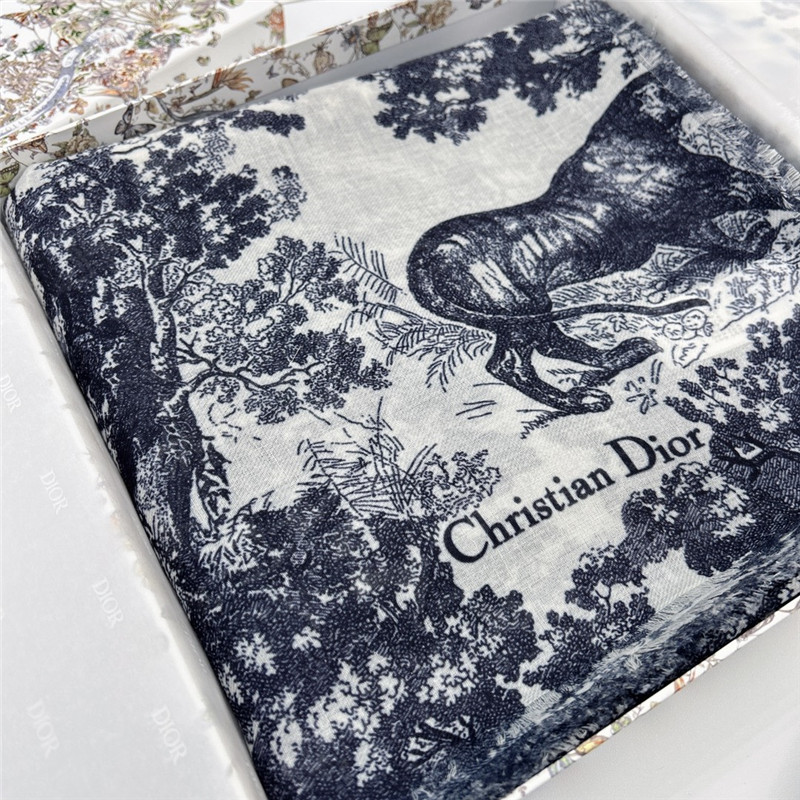 D10r jouy print shawl