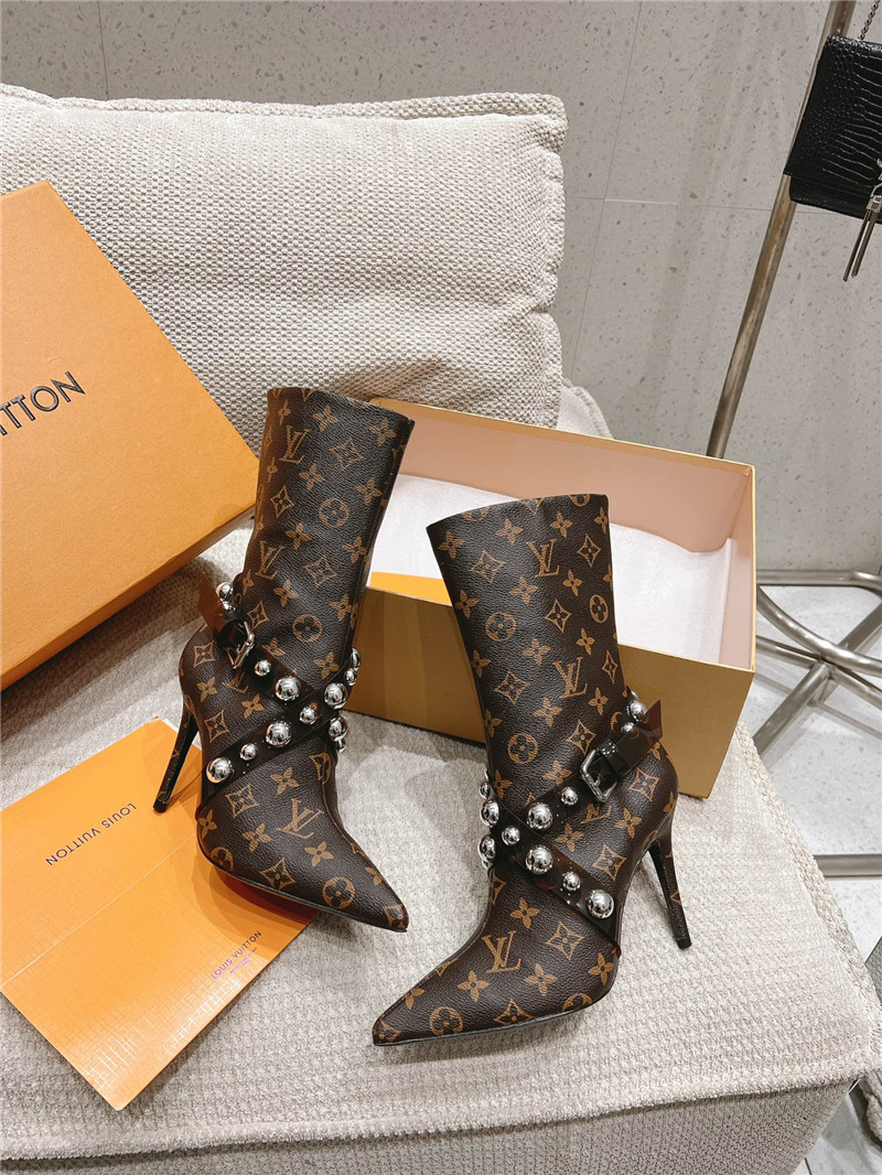 l0vis Vvtt0n leather monogram boots