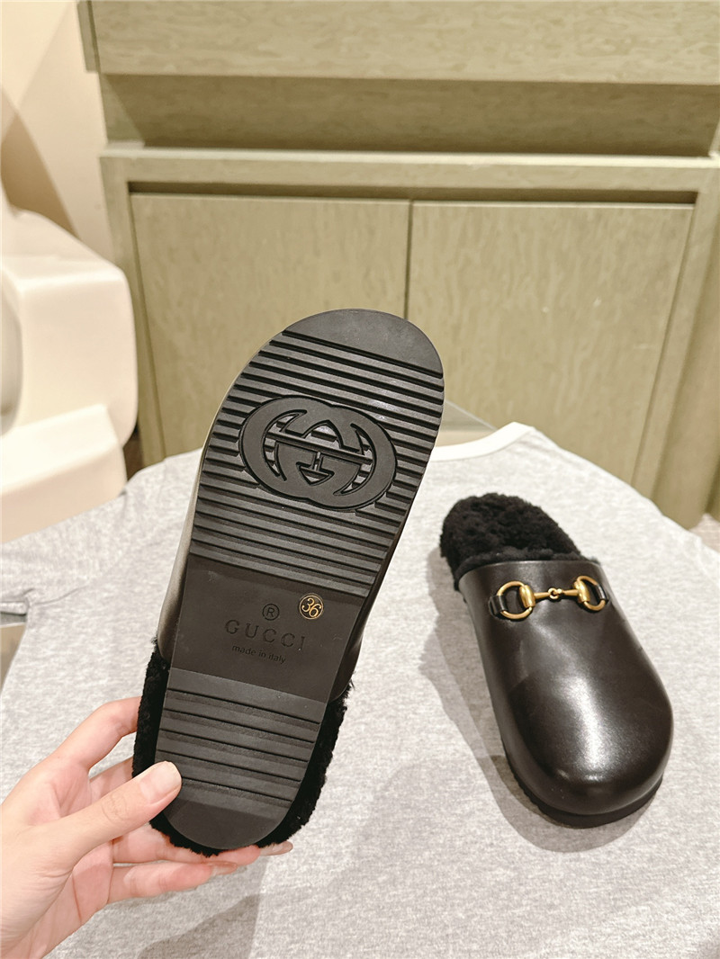 Gvc*1 wool horsebit mule in black leather