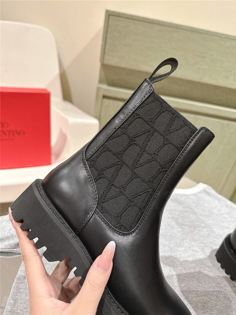 Va1e*ntin0 chelsea ankle boots