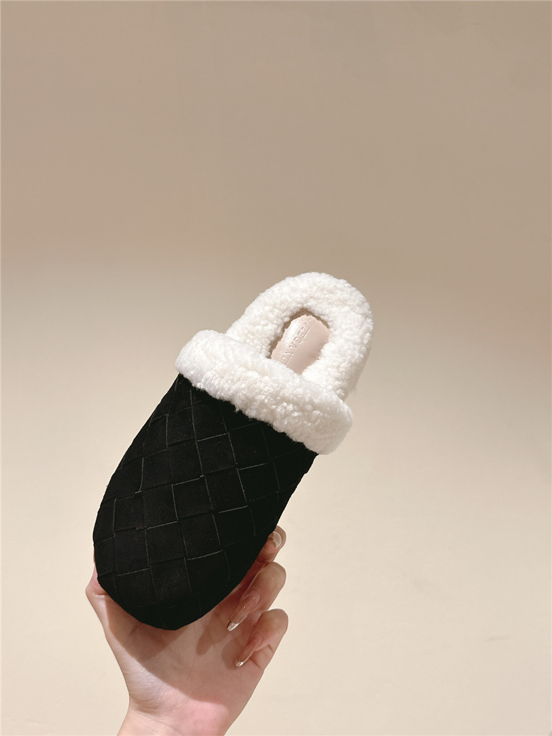b0tt*ga Ven*ta black suede fur reggie slippers