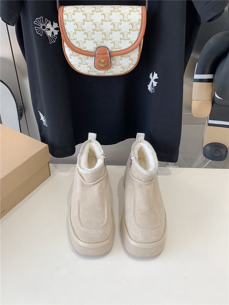 UGG Ultra Mini Platform Boots in Beige