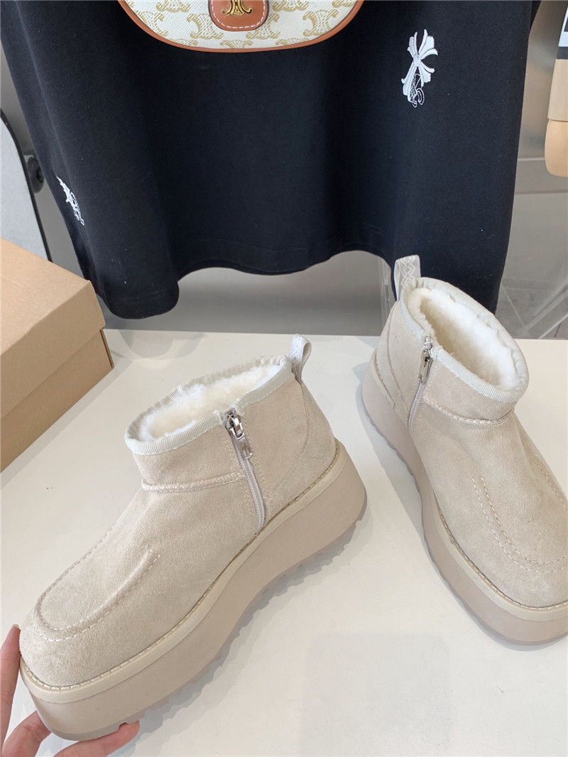 UGG Ultra Mini Platform Boots in Beige