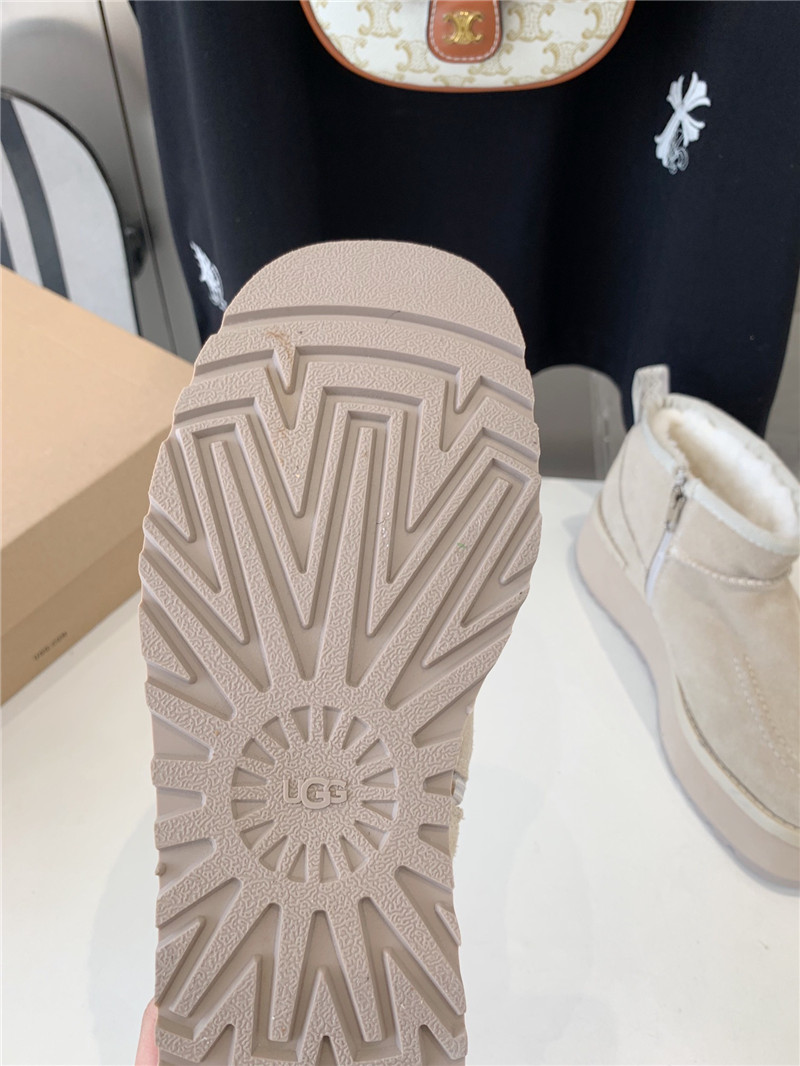 UGG Ultra Mini Platform Boots in Beige