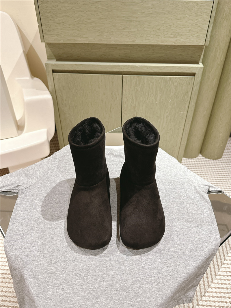 L0ew* suede lago shearling boots