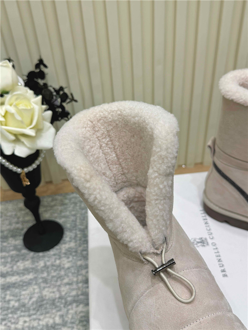 BC Beige Suede Leather Snow Boots