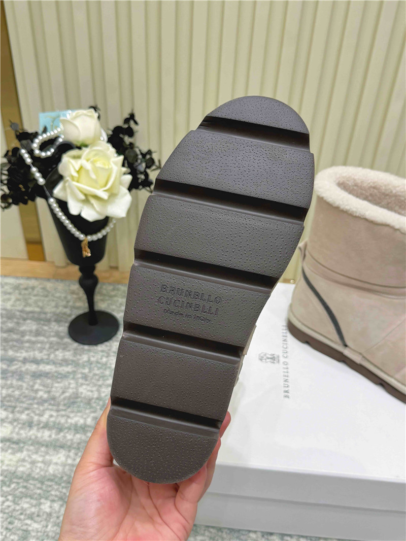 BC Beige Suede Leather Snow Boots