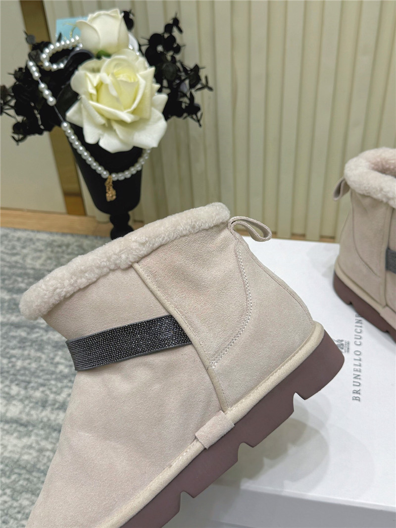 BC Grey Shearling-Lined Suede Boots