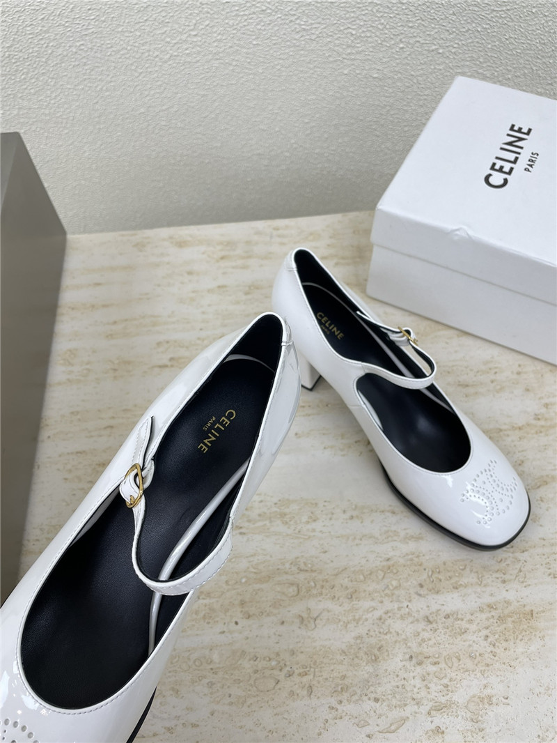 Ce1i*e lily triomphe patent pumps white