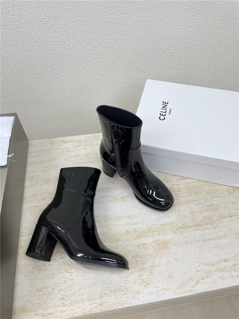 Ce1i*e triomphe zipped boots in patent calfskin