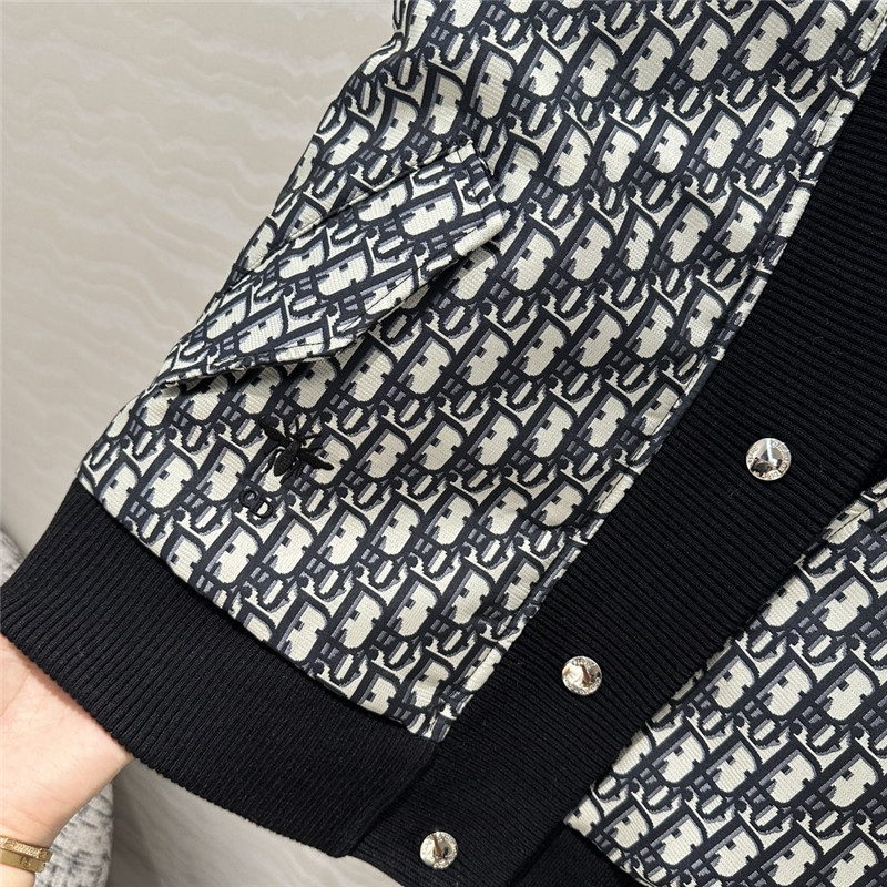 D10r padded bomber jacket