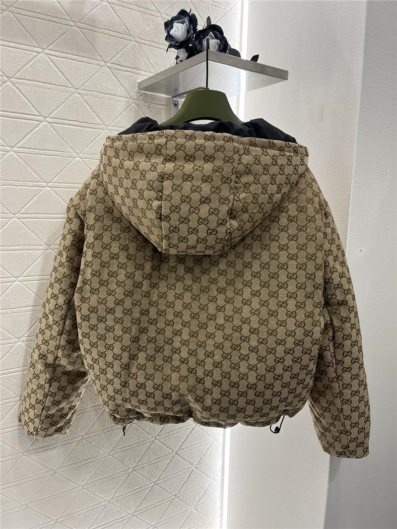 Gvc*1 reversible hooded down jacket