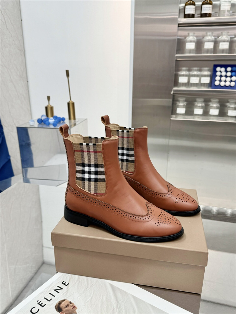 Bv*b*rry vintage check chelsea boots in brown