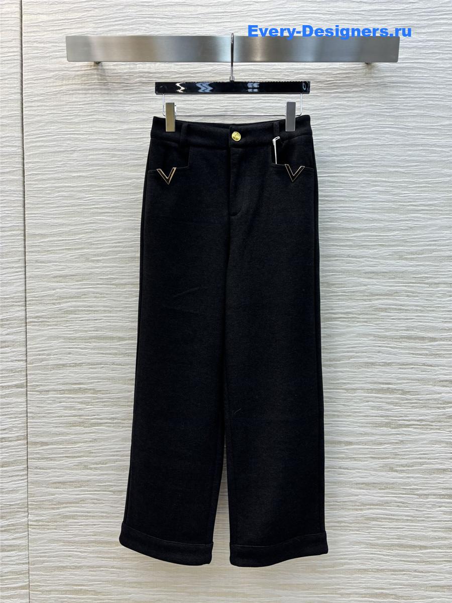 Va1e*ntin0 v button casual straight pants