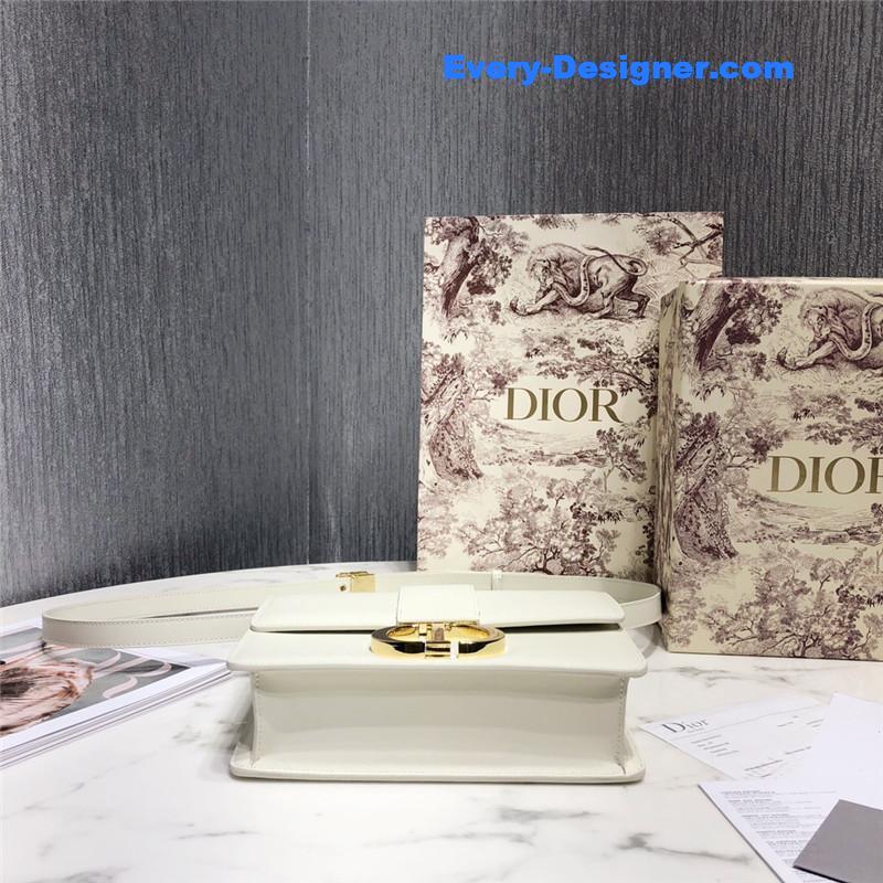 D10r 30 montaigne bag white box