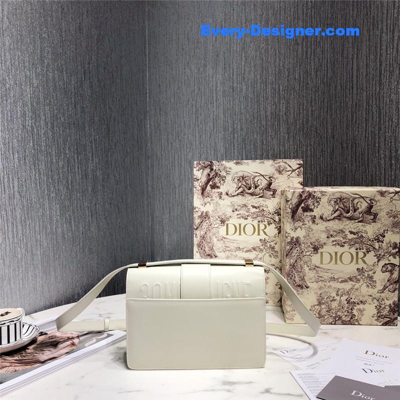 D10r 30 montaigne bag white box