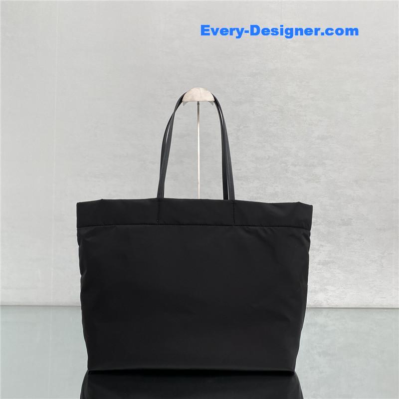 Pra*a nylon shopping bag