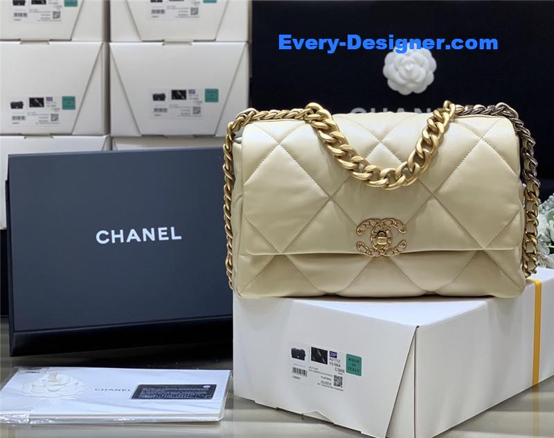 Chanel 19 bag 30cm