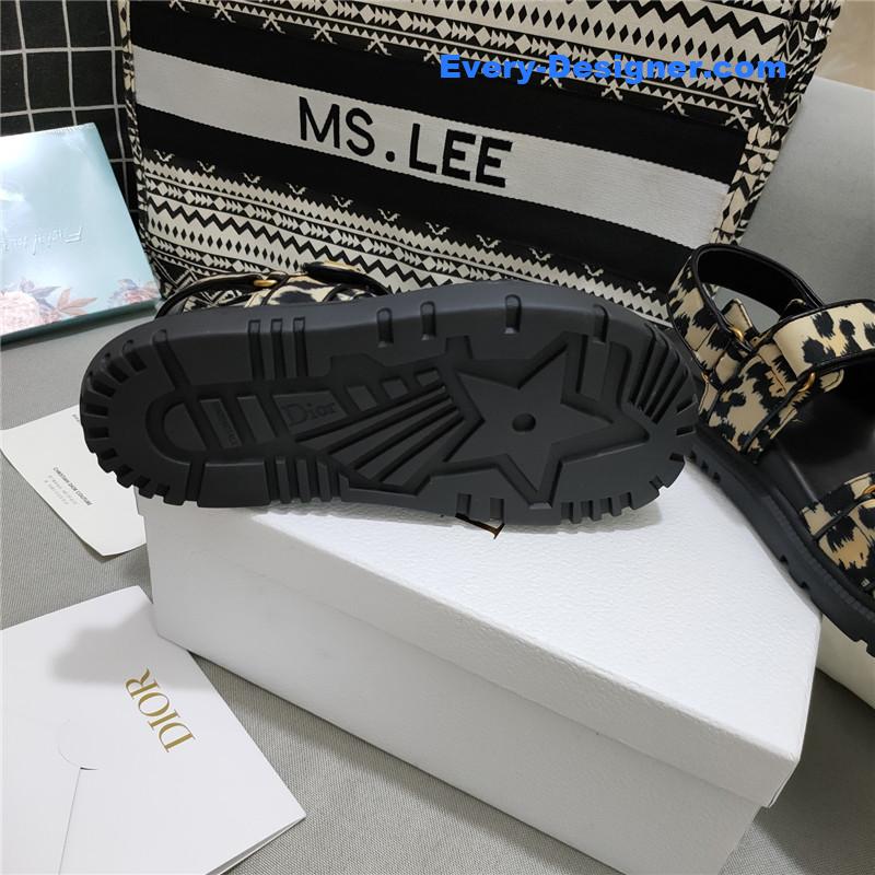 D10r mizza pattern D10ract sandals