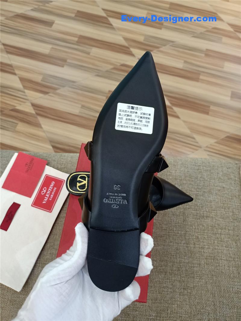 Va1e*ntin0 logo bronzing sandals