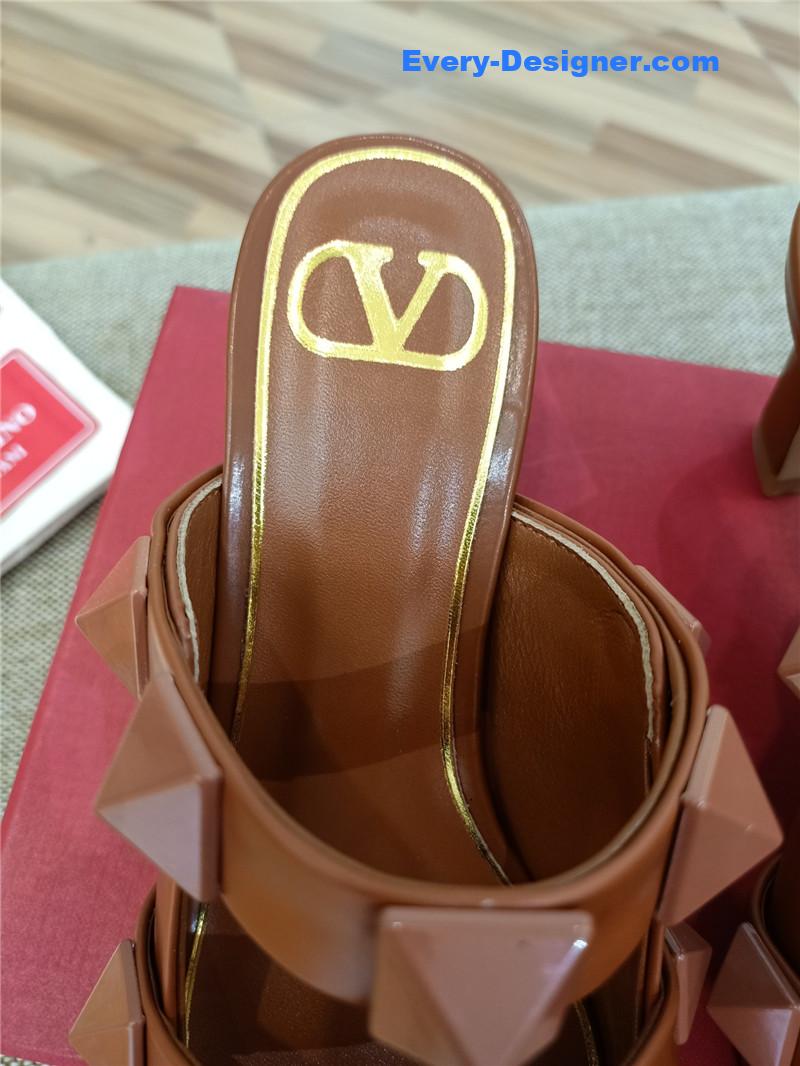 Va1e*ntin0 logo bronzing sandals