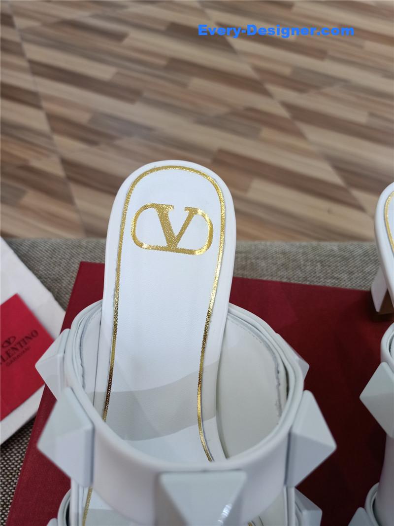 Va1e*ntin0 logo bronzing sandals