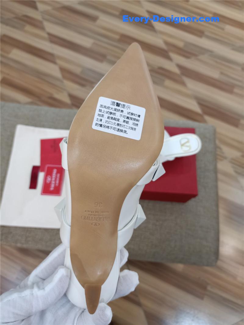 Va1e*ntin0 logo bronzing sandals