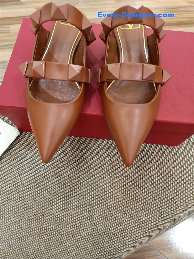 Va1e*ntin0 logo bronzing sandals