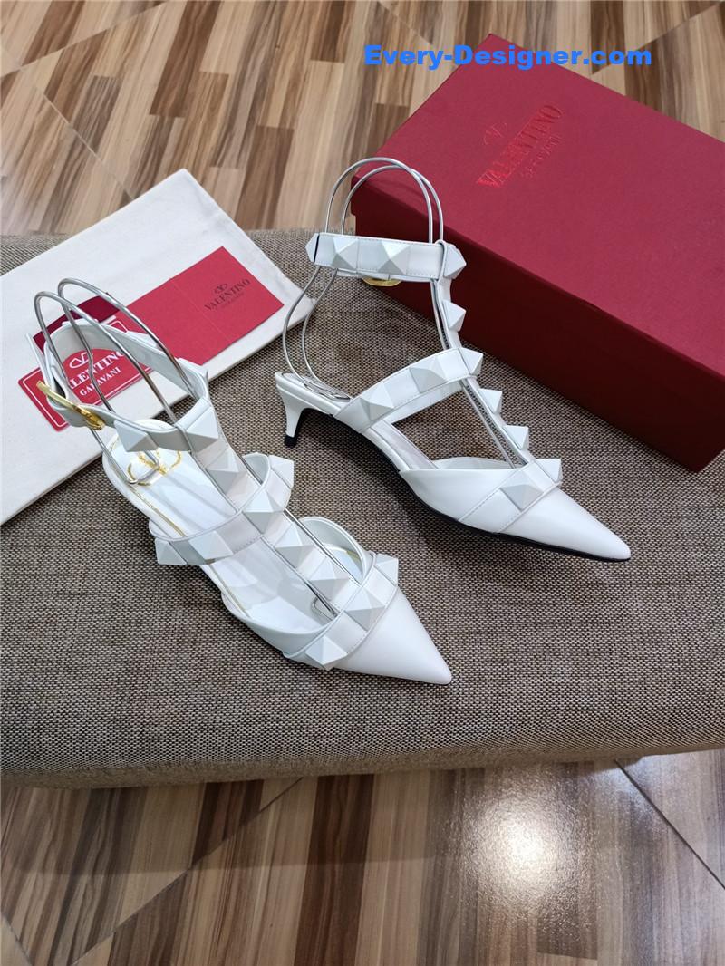 Va1e*ntin0 logo bronzing sandals