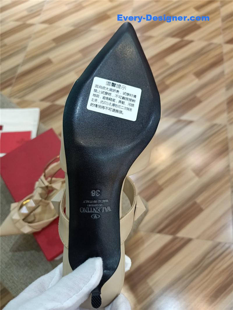 Va1e*ntin0 logo bronzing sandals