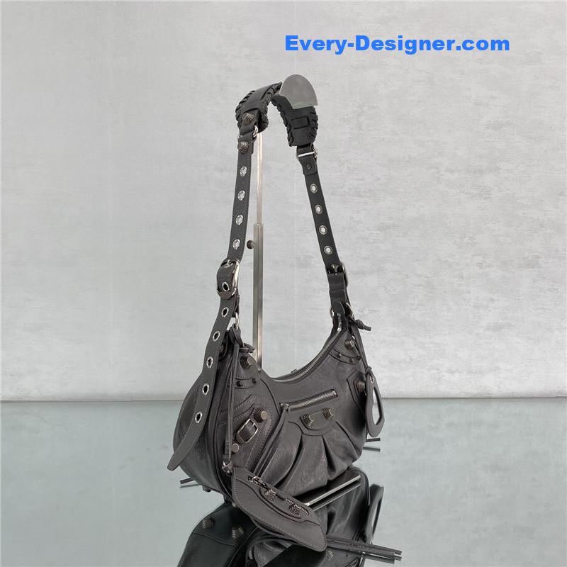 Ba1en*iaga le cagole leather shoulder bag