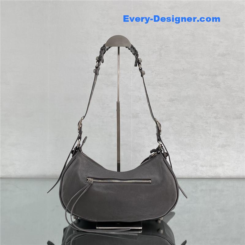 Ba1en*iaga le cagole leather shoulder bag