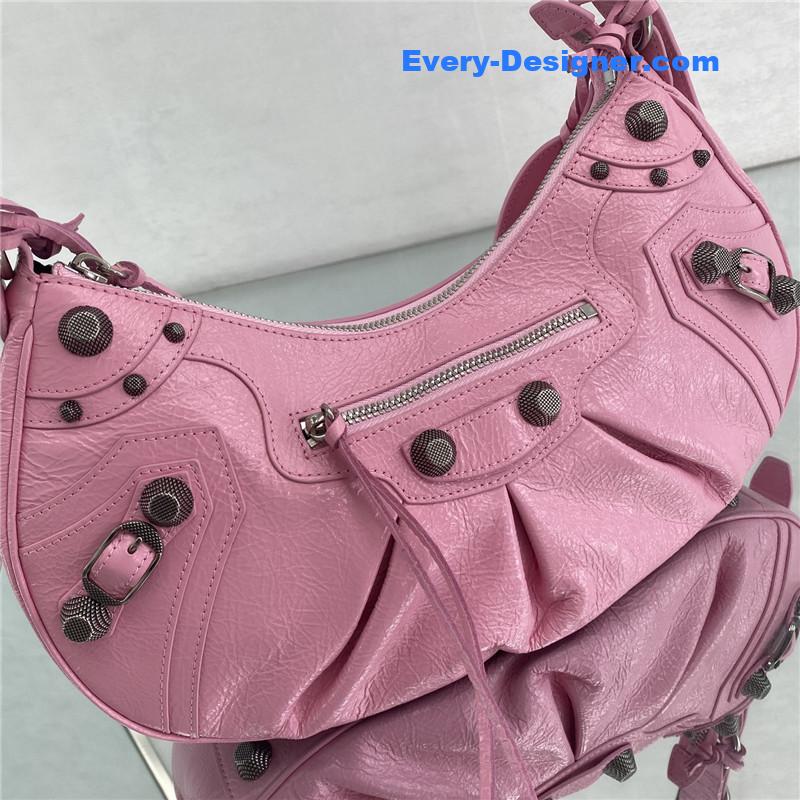 Ba1en*iaga le cagole leather shoulder bag pink