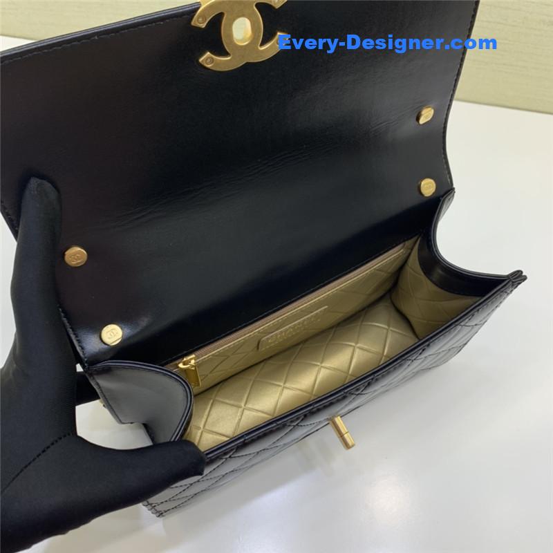 Ch**el chain flap bag