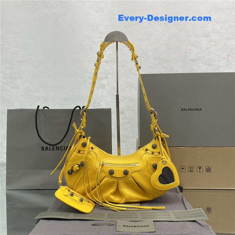 Ba1en*iaga le cagole leather shoulder bag yellow
