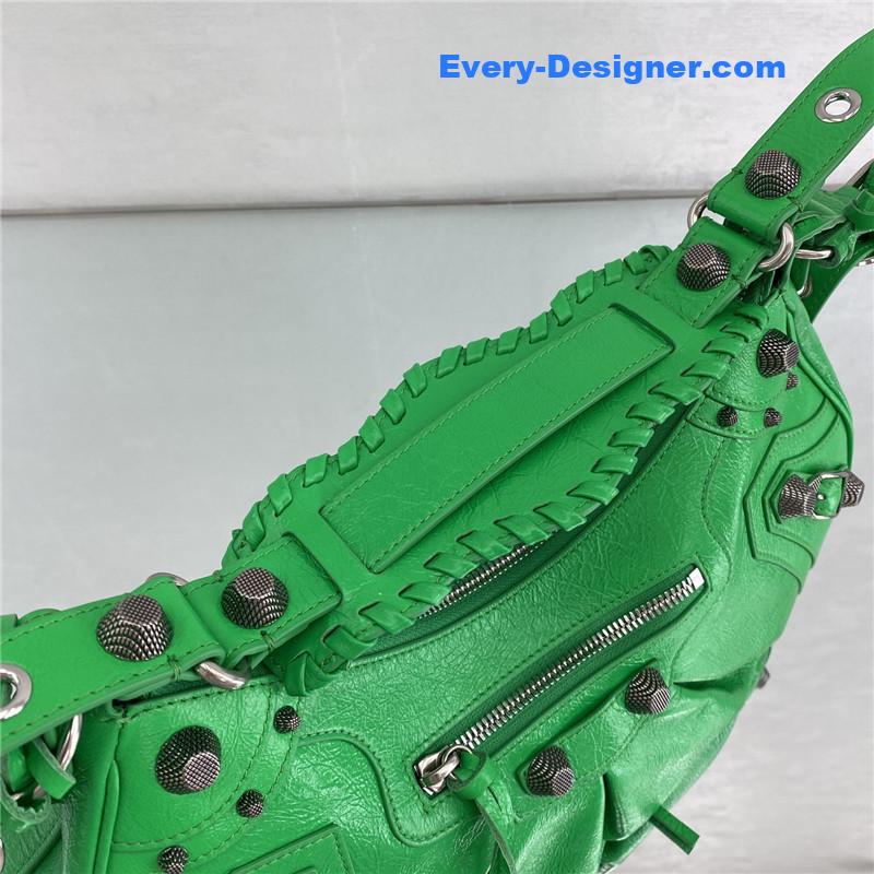 Ba1en*iaga le cagole leather shoulder bag green