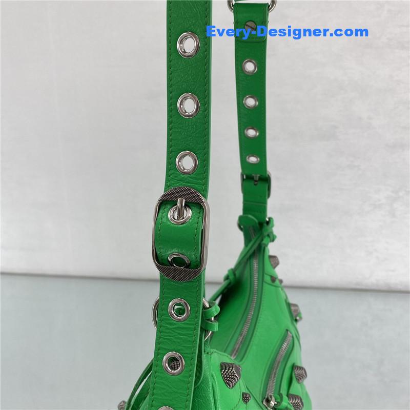 Ba1en*iaga le cagole leather shoulder bag green