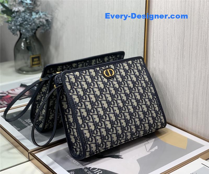 D10r oblique canvas clutch