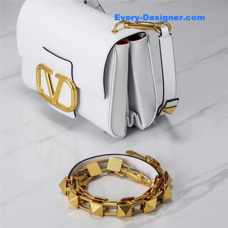 Va1e*ntin0 garavani stud sign shoulder bag