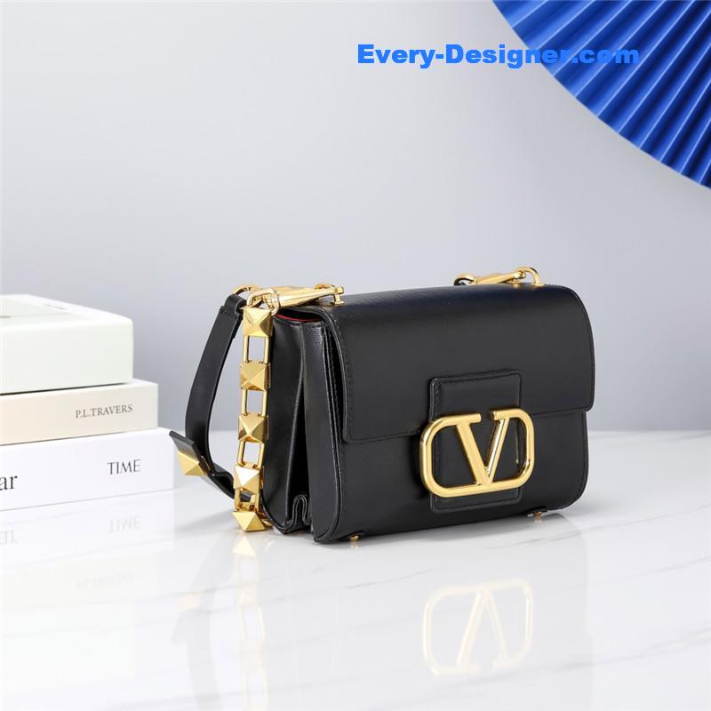 Va1e*ntin0 garavani stud sign shoulder bag