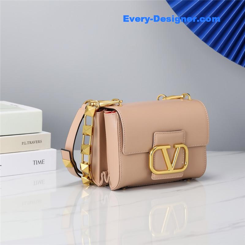 Va1e*ntin0 garavani stud sign shoulder bag