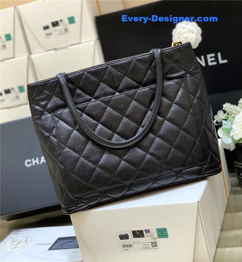 Ch**el classic vintage caviar leather hilton bag