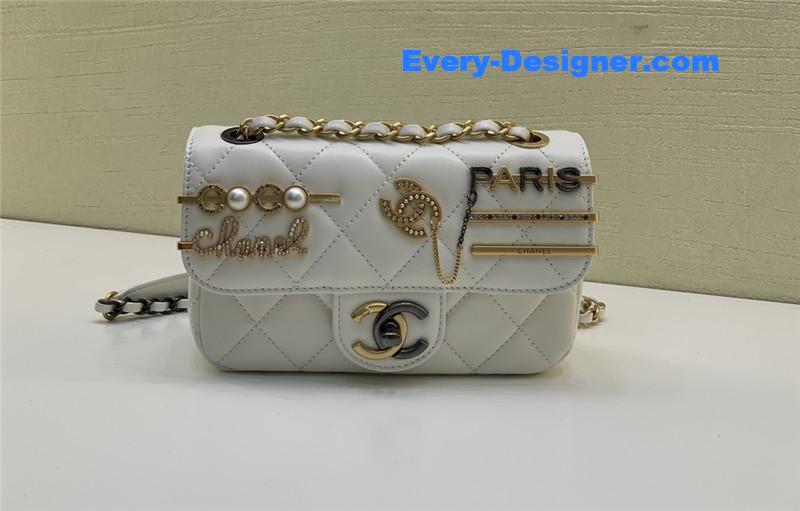 Chanel badge cf metal decorative chain bag