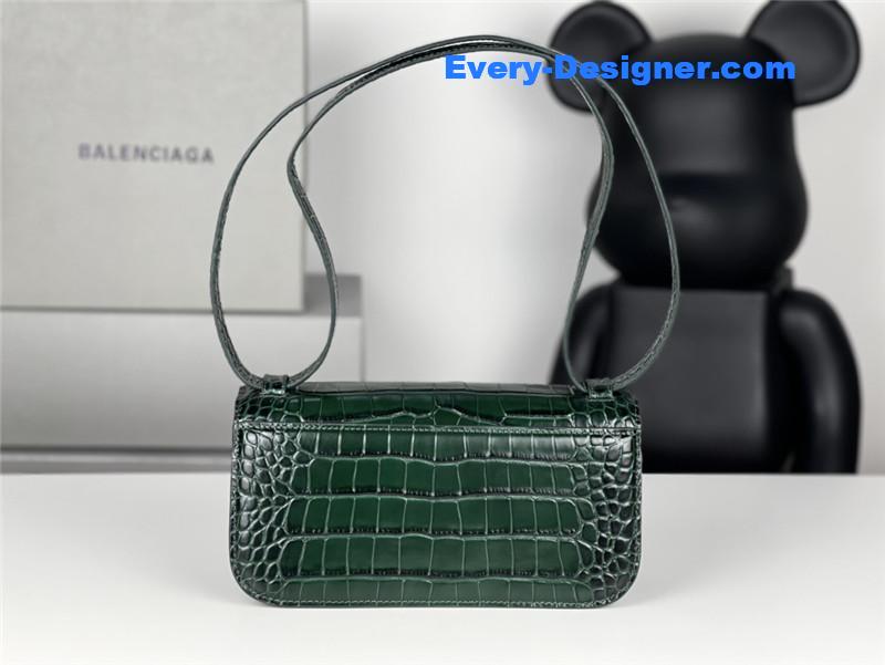 Ba1en*iaga gossip small bag crocodile