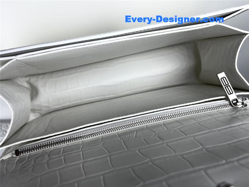 Ba1en*iaga gossip small bag crocodile