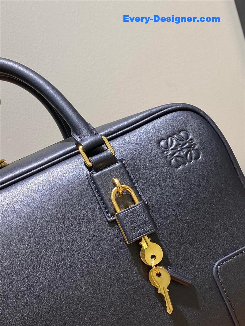 L0ew* amazona 28 bag