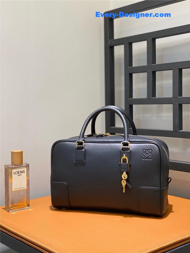 L0ew* amazona 28 bag