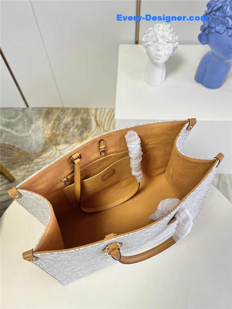 louis vuitton lv onthego large canvas bag